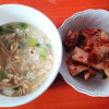 오늘의 점심은 콩나물국밥과 김치